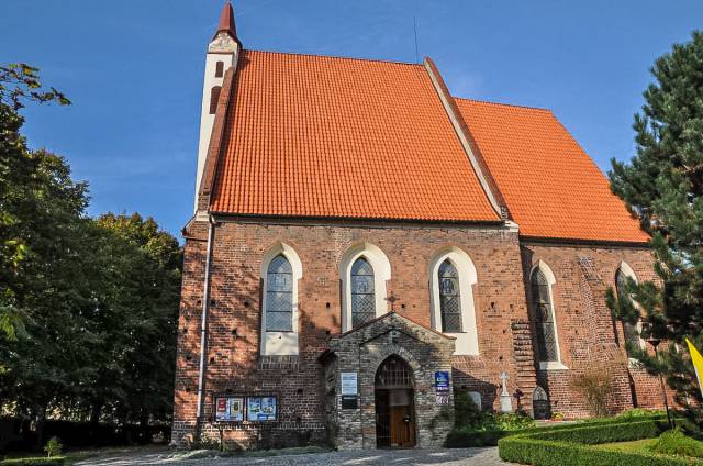Kościół pw. Bożego Ciała i Matki Boskiej Częstochowskiej w Wierzbicach