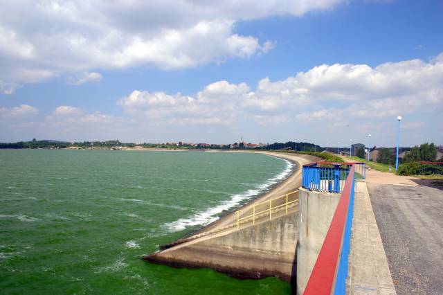 Artificial lake "Zalew Mietkowski" with a dam Mietków