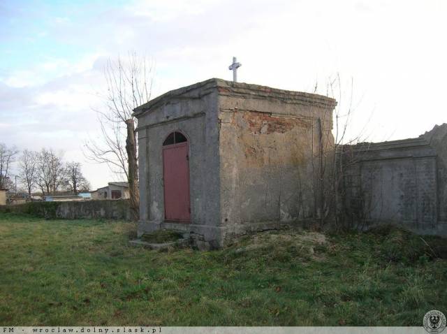 Cmentarz Przykościelny w Brzezimierzu