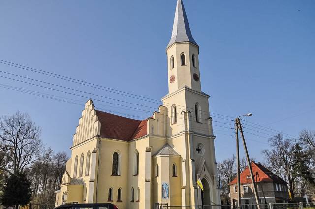 Kościół pw. Narodzenia NMP w Sarbach